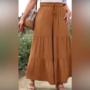 New Boutique ruffle  wise leg Capri pants  size 1X brown  BN 82 🍂🍃🍁